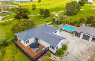 421 Wharehine Road, Wharehine