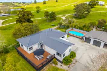 421 Wharehine Road, Wharehine