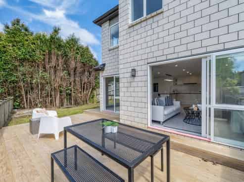 5 Pikareka Lane, Pakuranga