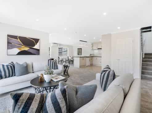 5 Pikareka Lane, Pakuranga