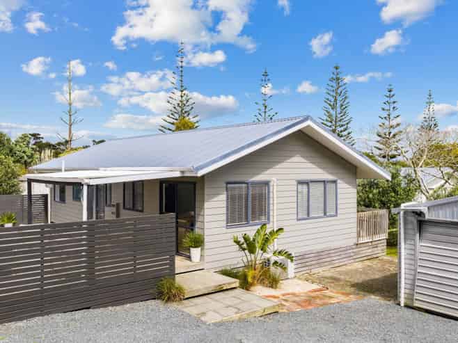 4 Thelma Road South, Mangawhai Heads