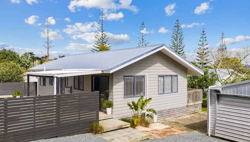 4 Thelma Road South, Mangawhai Heads