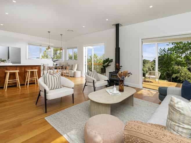 226 Upper Harbour Drive, Greenhithe