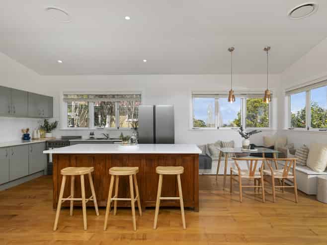 226 Upper Harbour Drive, Greenhithe