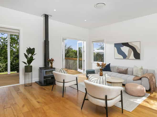 226 Upper Harbour Drive, Greenhithe