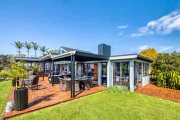 12-14 James Clendon Place, Russell