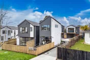 2/10 Starling Place, Ranui