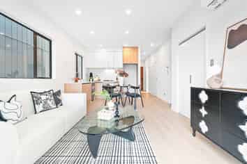 2/10 Starling Place, Ranui