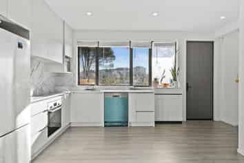10 Karoro Road, Flat Bush