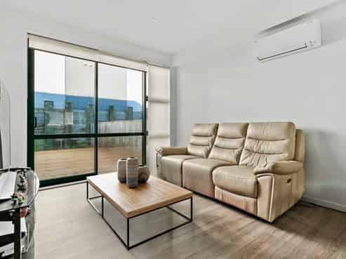 10 Karoro Road, Flat Bush