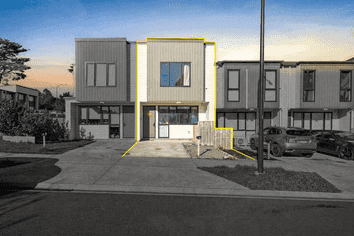 10 Karoro Road, Flat Bush
