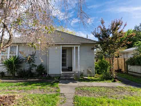 805 Wavell Place, Akina