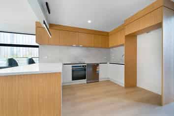 7/16 Hewlett road, Massey