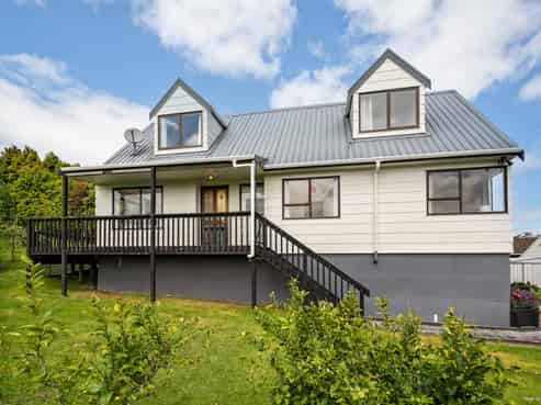 2/8 Sunward Rise, Glenfield