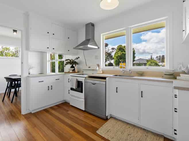 2 Patricia Avenue, Hamilton East
