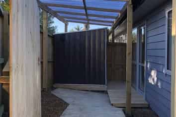 B/24 Mirrabooka Avenue, Botany Downs