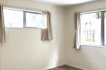 B/24 Mirrabooka Avenue, Botany Downs