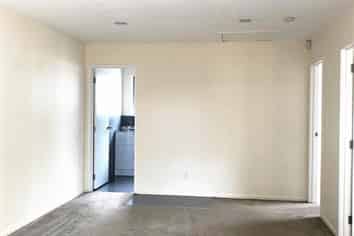 B/24 Mirrabooka Avenue, Botany Downs