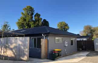 B/24 Mirrabooka Avenue, Botany Downs
