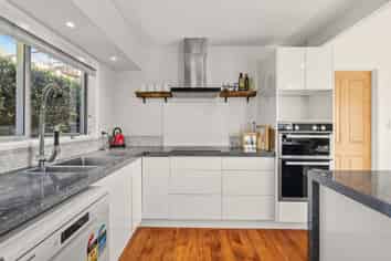 32B Westwood Street, Bellevue