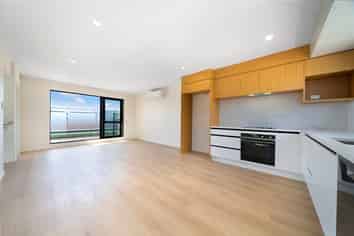 1/16 Hewlett road, Massey