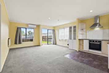 1/53 Maplesden Drive, Clendon Park