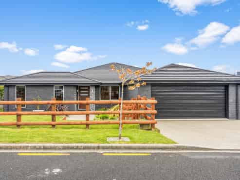 10 Hilltop Crescent, Corstorphine