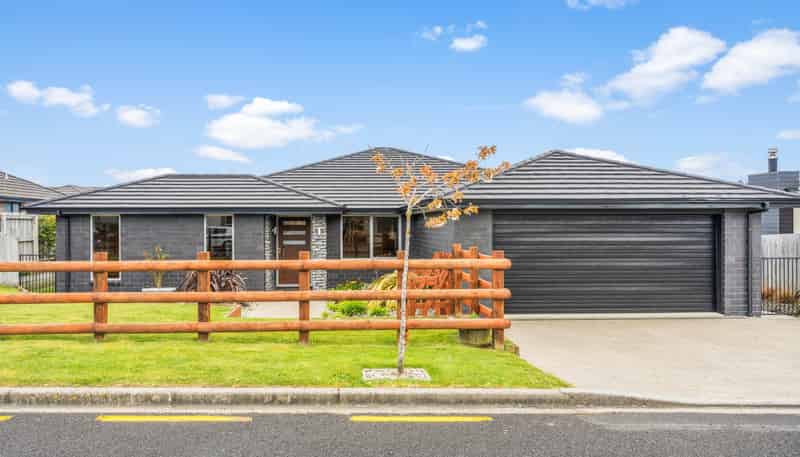 10 Hilltop Crescent, Corstorphine