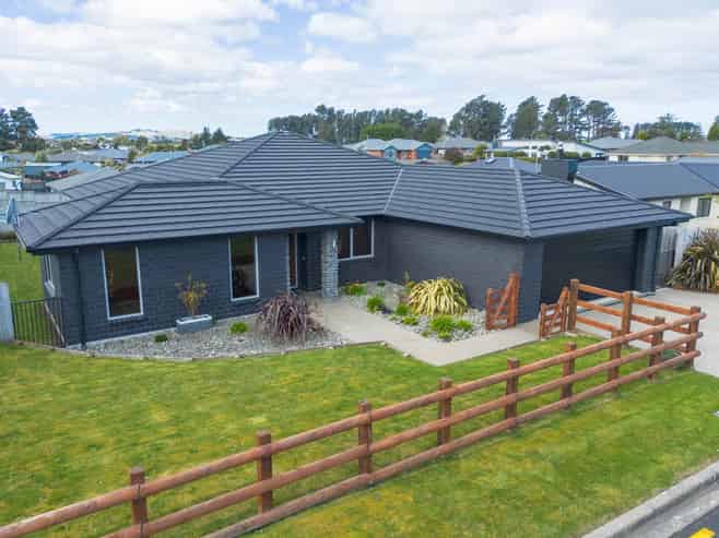 10 Hilltop Crescent, Corstorphine