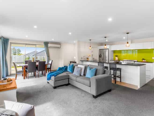 10 Hilltop Crescent, Corstorphine