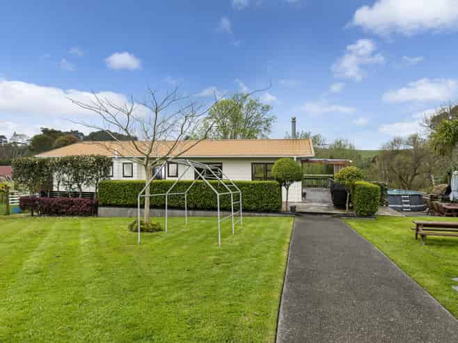 1187 Peak Road, Waimauku
