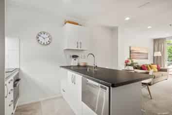 4I/20 Ian Marwick Place, Birkenhead