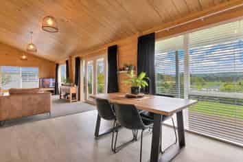 21 Oxford Street, Waikari