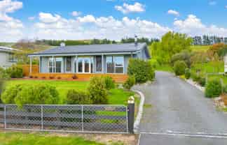 21 Oxford Street, Waikari