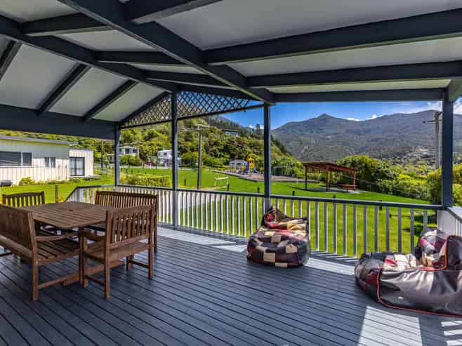 11 Okiwi Crescent, Okiwi Bay