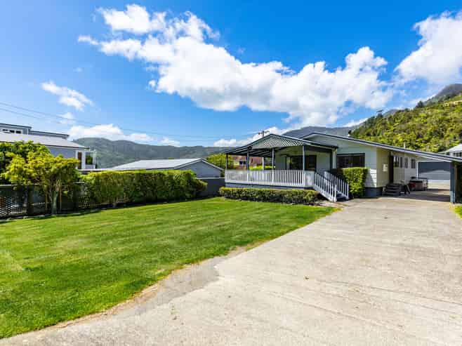 11 Okiwi Crescent, Okiwi Bay