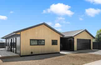 31 Regent Street, Martinborough