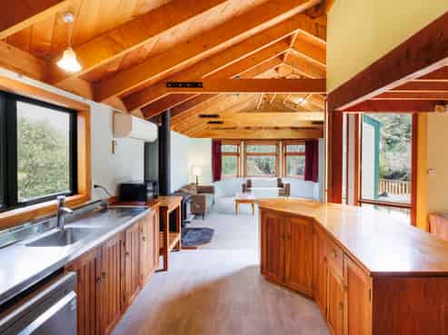 353 Kahuterawa Road, Linton