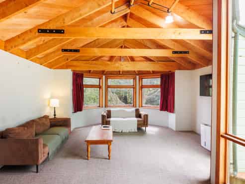 353 Kahuterawa Road, Linton