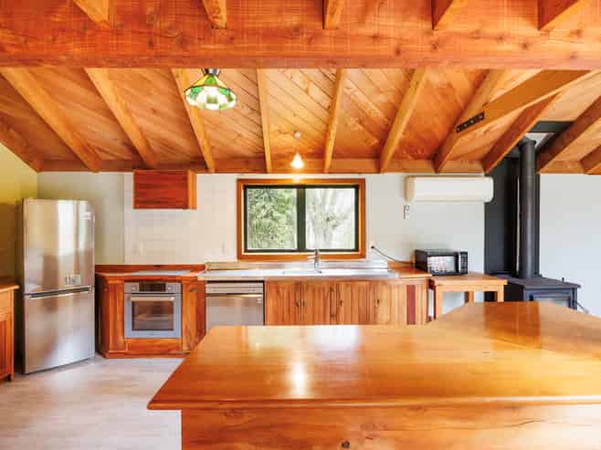 353 Kahuterawa Road, Linton