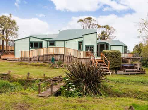 353 Kahuterawa Road, Linton