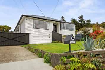 21 Mcgowan Road, Wainuiomata