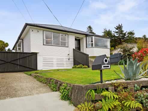 21 Mcgowan Road, Wainuiomata