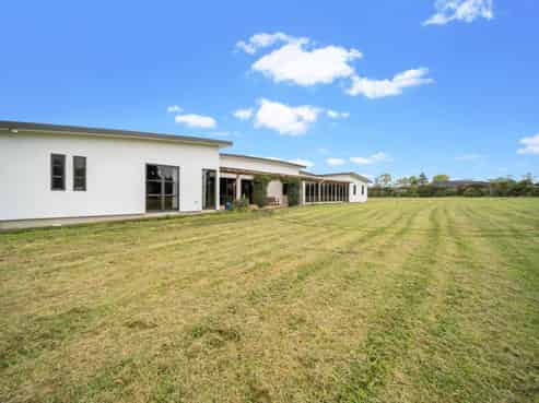 6-10 Holdens Road, Henderson