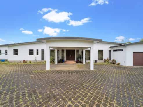 6-10 Holdens Road, Henderson