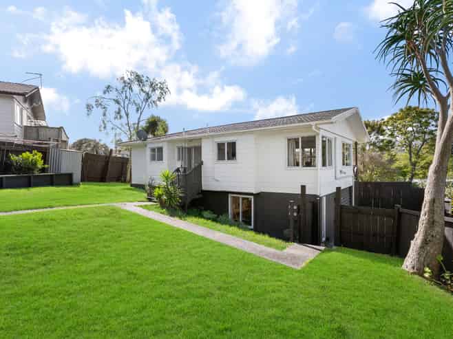 14 Aldern Road, Massey