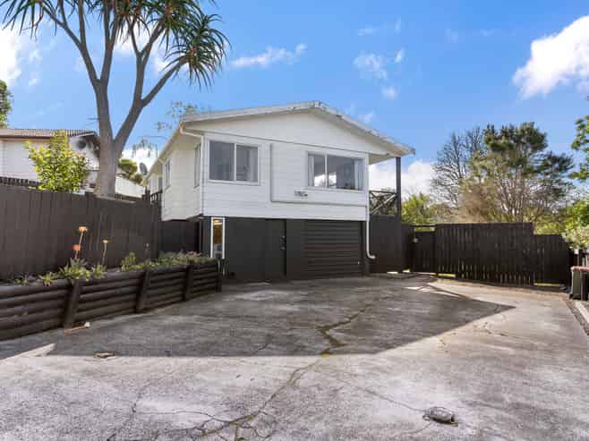 14 Aldern Road, Massey