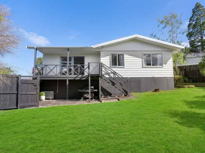 14 Aldern Road, Massey