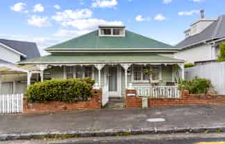 2 Percival Parade, Saint Marys Bay