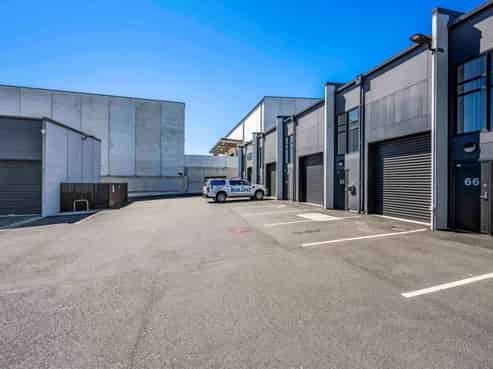 Warehouse Unit in Prime Silverdale Location